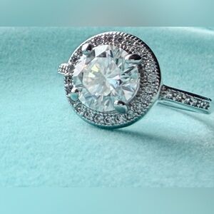 Elegant Silver Moissanite Halo Ring sz 6